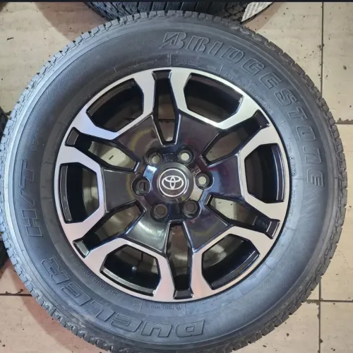 RODAS TOYOTA HILUX 2021> ARO 18 6X139 E PNEUS 265/60