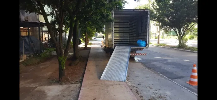 Mudanças e transportes