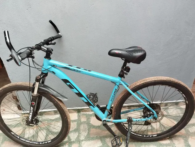 Bicicleta cassete 9v vendo ou troco por outra no tamanho 17