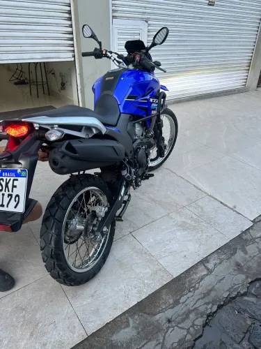 vendo uma yamaha lander 250 2024x2024 com 2000 km rodado