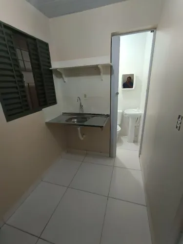 //Prédio com 8 apartamentos no Japiim