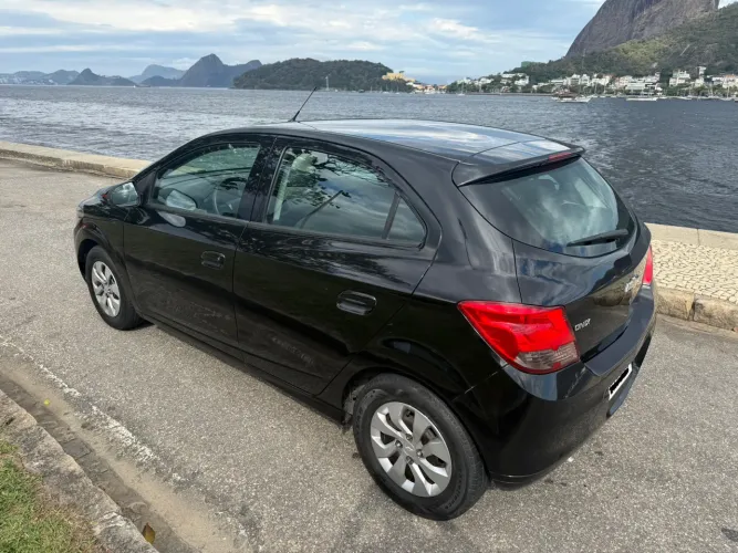 Chevrolet Onix JOY Hatch 1.0 8V Flex Mec. 4P 2019