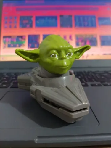 Nave Star Wars Mestre Yoda Coleção Mc Donalds