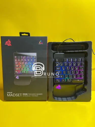 Teclado Gamer RGB com Switch