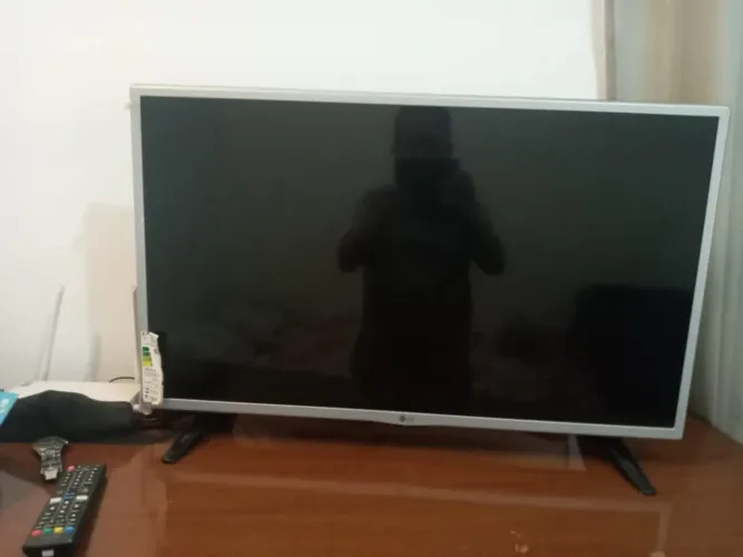 TV Semi nova