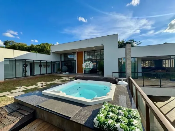 Casa à venda no Condomínio Quintas da Lagoa - Lagoa Santa/MG