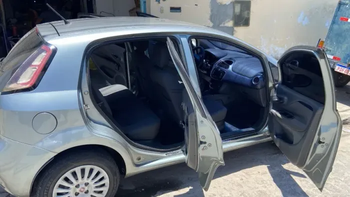 Fiat Punto Attractive 1.4 Fire Flex 8V 5P 2013