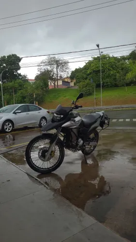 XRE 300 2018, pneus novos 
