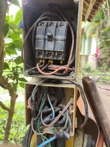 ?Procura-se Eletricista Residencial Qualificado - Sampaio Corrêa / Saquarema