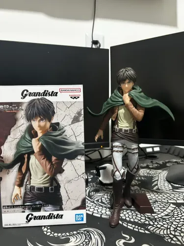 Action figure Eren