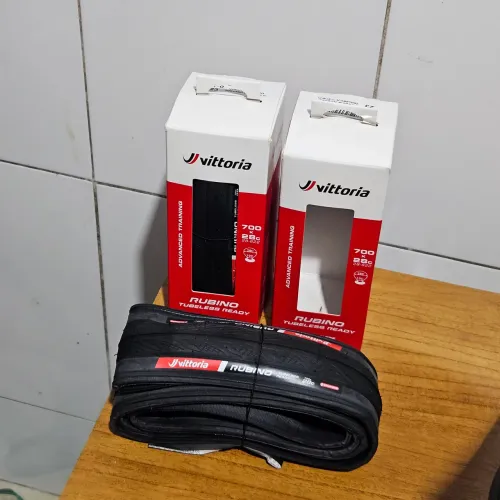 Par Pneu Vittoria Rubino Tubeless 28mm