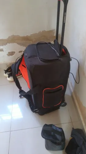 Caixa de som JBL 310 
