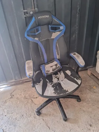 Vendo cadeira de escritório por 100 reais entrego
