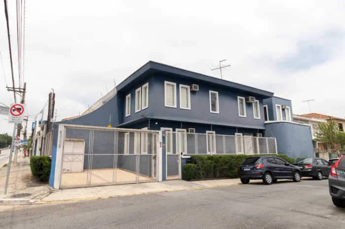 Casa comercial para venda em Chácara Monte Alegre, 160m²