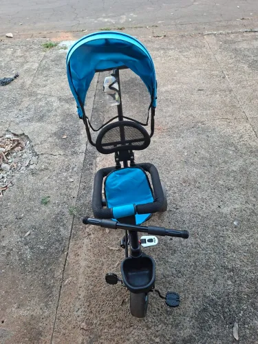 Vende-se um carrinho 