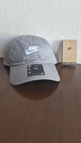 Bone Nike Club Futura M