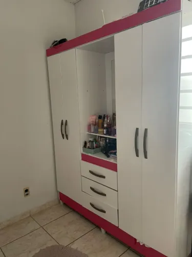 Guarda Roupa de solteiro 4 portas