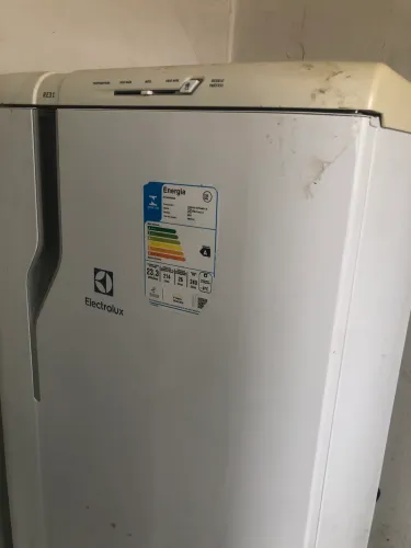 Geladeira Eletrolux RE21