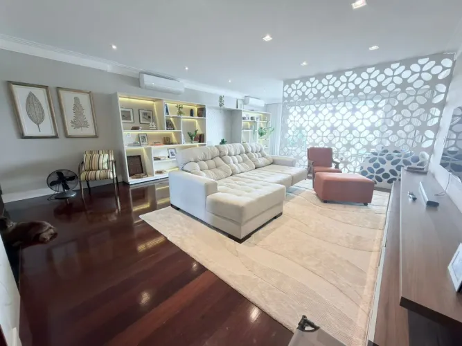 Apartamento, 3 quartos, 3 suítes, 288 m², 3 vagas no São Brás em Belém