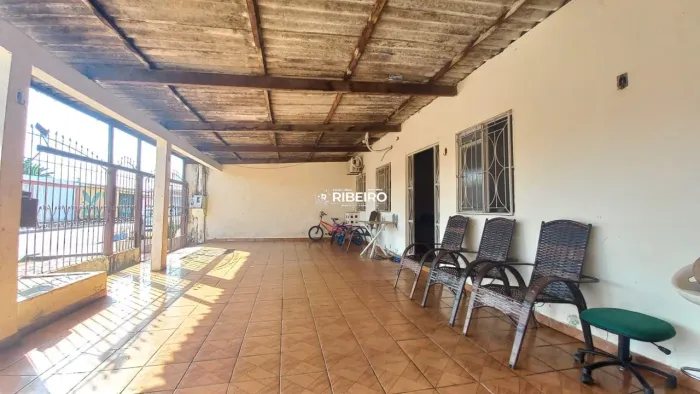 Casa 4 quartos 200m² - Nova Floresta - R$ 300.000,00