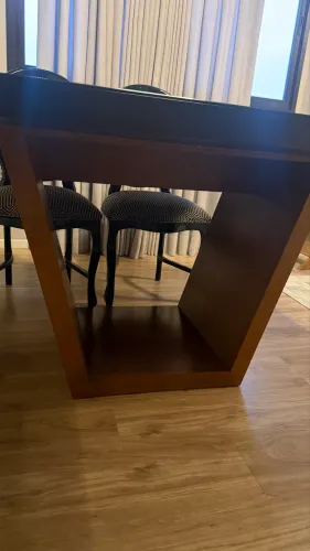 Mesa quadrada para 8 lugares