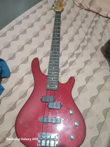 Baixo Austin 4 