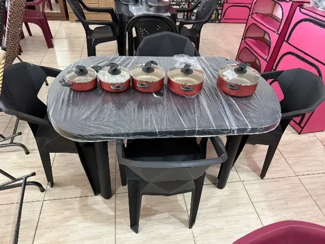 JOGO DE MESA OVAL CADEIRAS 3D
