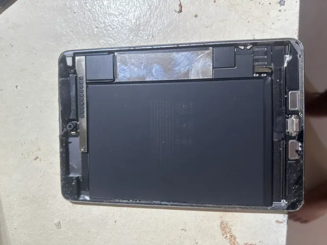 iPad mini 5 64gb sem tela