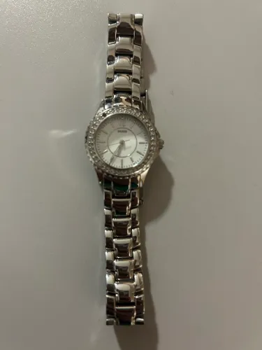 Relógio Guess prata com pedras