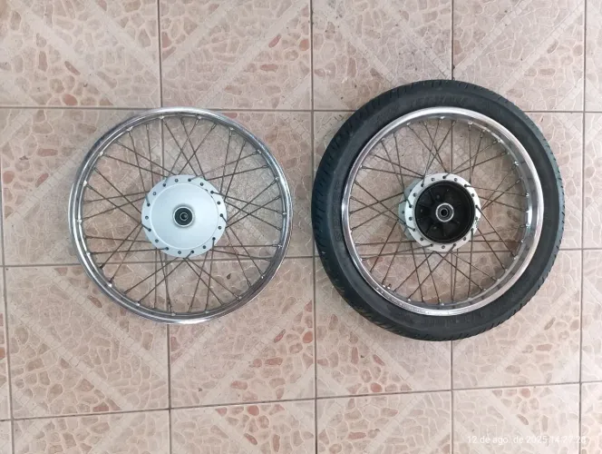 Par de aro da cg 125/150  preço de desapego 