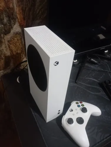 Xbox Series S 512GB + Controle Original | Ótimo Estado
