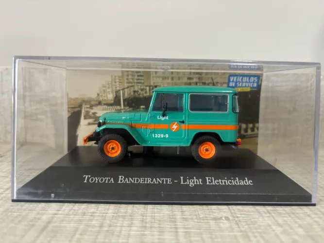 Miniatura carrinho de coleção Toyota Bandeirantes veículos de serviço 