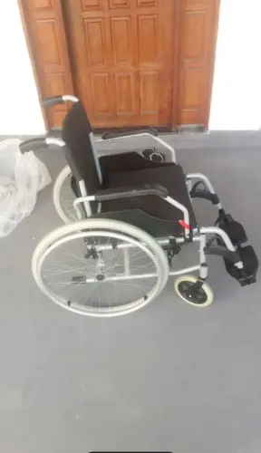 Cadeira de rodas D600-T46