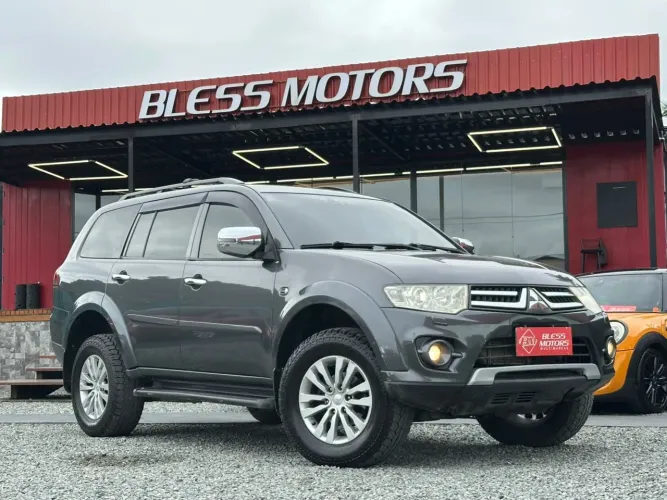 Mitsubishi Pajero Dakar HPE 3.2 4X4 T.I Dies 5P AUT 2015