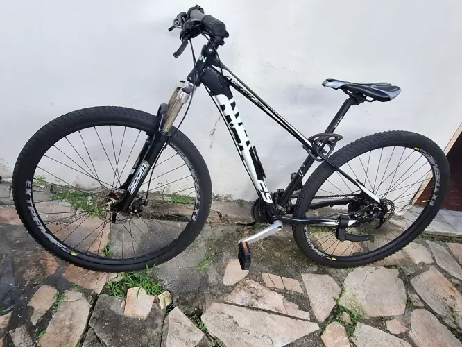 Bicicleta aro 29. PROFISSIONAL pra vender no precinho
