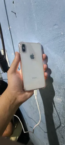 iPhone X + caixa de som gold