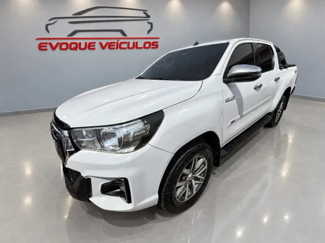 Toyota Hilux CD SR 4X4 2.8 TDI Diesel Aut. 2020