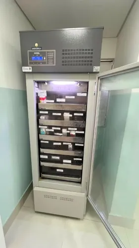refrigerador vacinas indrel rvv440d lcd