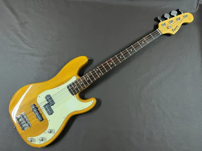 Squier by Fender P BASS Special