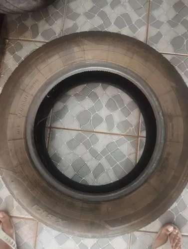 Pneu 235/60R 16