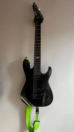 Guitarra LTD 7 cordas com acessórios!