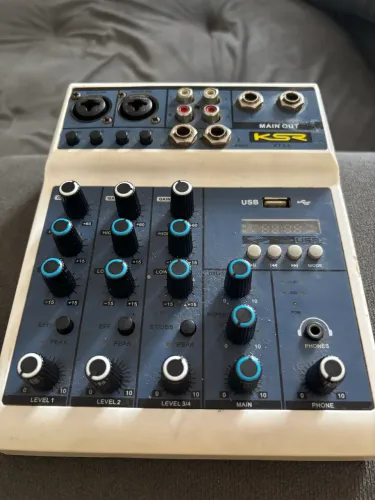 Mixer - Bluetooth, USB e entrada balanceada