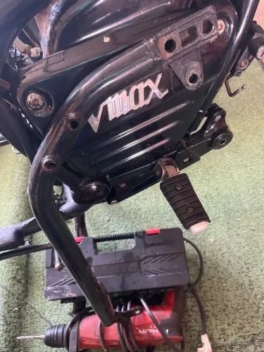 Chassis b Yamaha V Max 1200