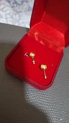 Vendo brinco de bola grande em ouro 18k