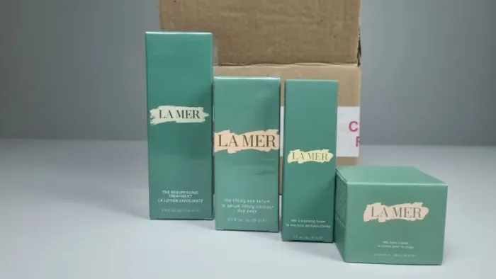 SkinCare Cosmetico de Luxo Kit 4 Produtos (Produtos de mostruário)