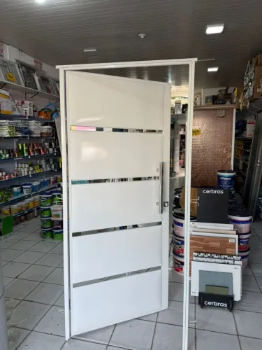 Porta chapa com fitas de vidro e puxador de inox tamanho 90x2,10