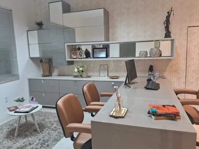 Conjunto completo de escritório/consultório em lacca com espelhos, impecável