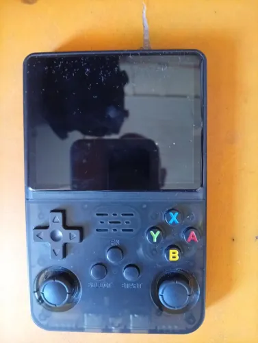 Carcaça do console portátil R36S YS pra retirada de peças 
