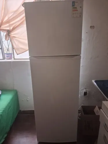 REFRIGERADOR FROST FREE