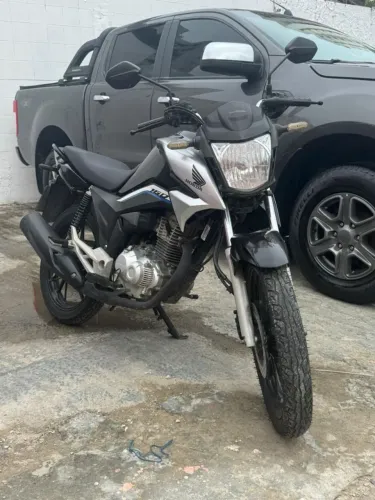 Titan 160